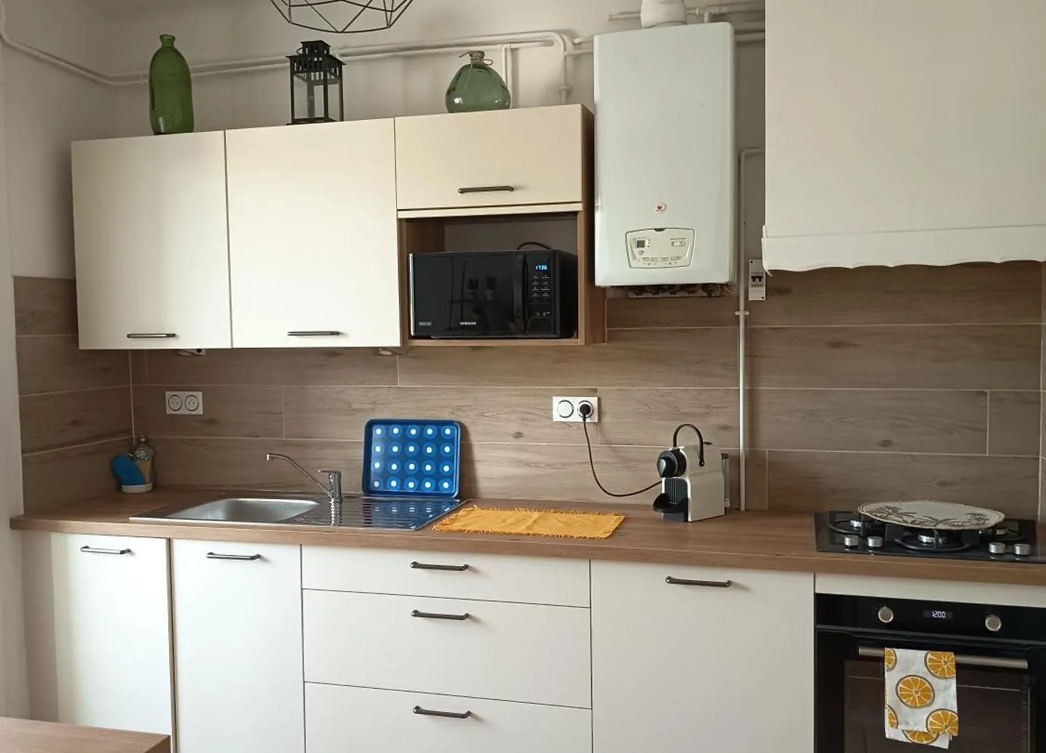 Arles A 2 Pas Des Rencontres De La Photographie ,Appartement Refait Completement A Neuf , Pour 4 Personnes צרפת