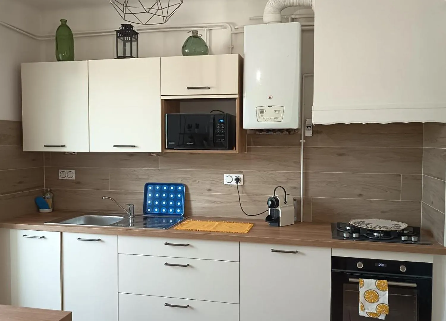 דירה Arles A 2 Pas Des Rencontres De La Photographie ,Appartement Refait Completement A Neuf , Pour 4 Personnes
